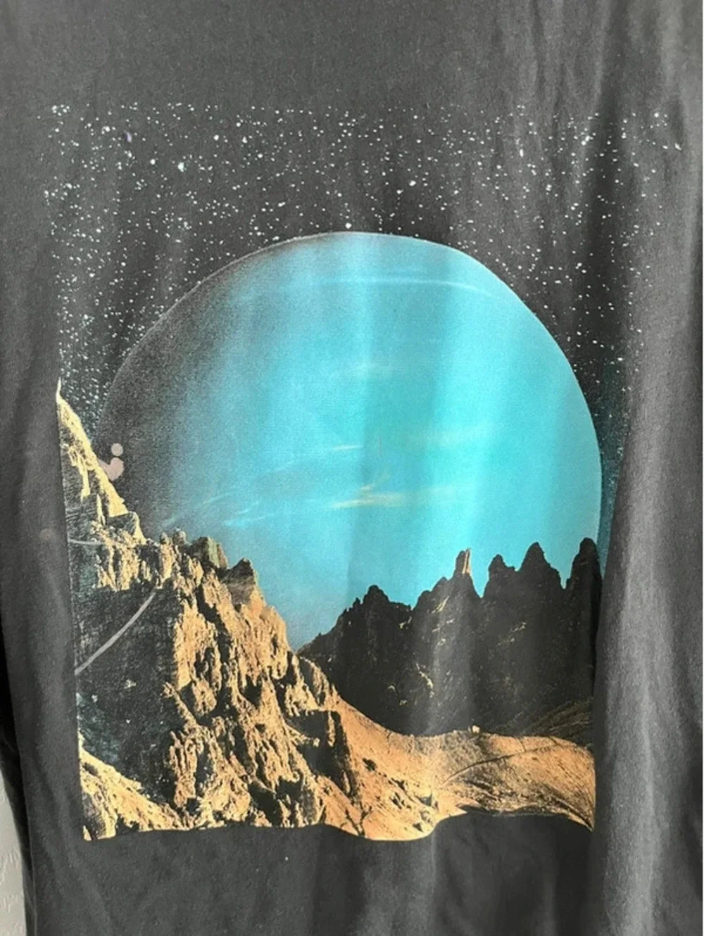 Old Navy boys long sleeve grey moon graphic size medium 8